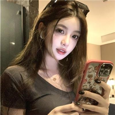 采蘑菇的夫妻